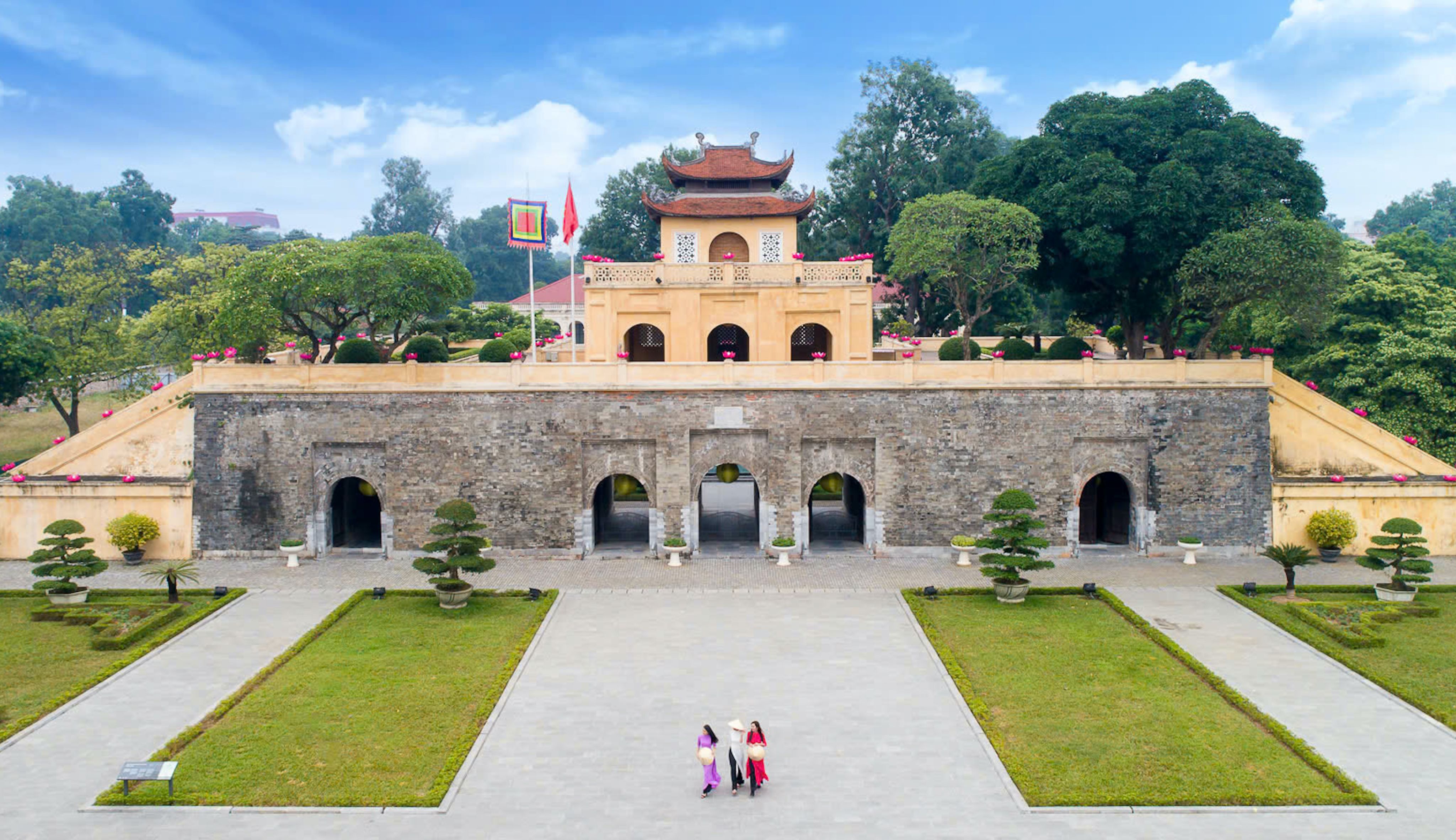Hoàng thành Thăng Long – Lớp đất còn giữ bóng kinh đô